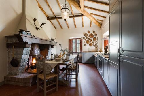 Φωτογραφία από το άλμπουμ του Il Villino Farmhouse σε Castellina in Chianti