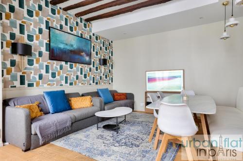 Urban Flat 70 - Authentic 3BDR Parisian Flat