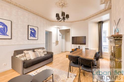 Urban Flat 57 - Luxury 4BDR Parisian Flat in Paris