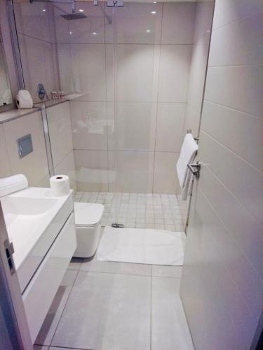 Un baño de Urban Elephant. The Docklands