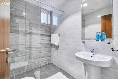 Koupelna v ubytování bnbmehomes - Lux Living Nxt to Address Fountain - 1303