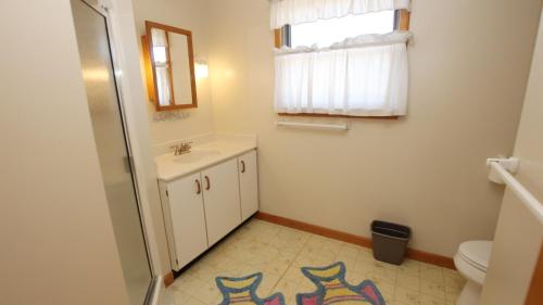 Η κουζίνα ή μικρή κουζίνα στο OCEANFRONT, Ocean Views, Beach Walkway, Screened Porch, SS236, Poncho's Villa
