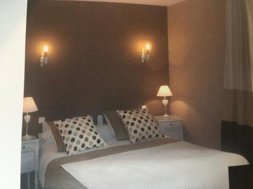 Imagen de la galería de Chambres D'hôtes Du Domaine De Jacquelin, en Saint-Germain-du-Puy