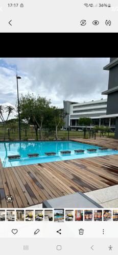 Kolam renang di atau dekat dengan Umhlanga flat near Gateway mall