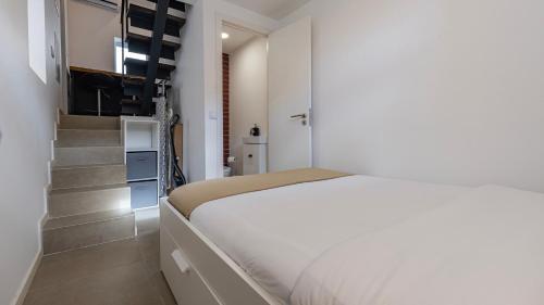 Estrela Escape Studios 2 by LovelyStay