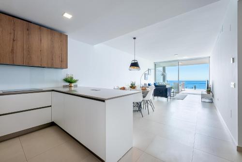 797 HOLIDAY RENTALS - Espectacular apartamento con vista al mar