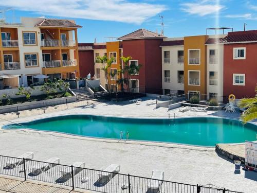 Bazén v ubytování Un Posto al Sole nebo v jeho okolí