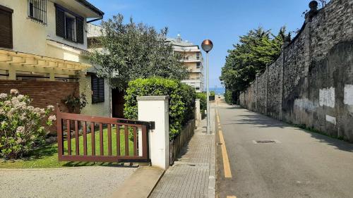 Zdjęcie z galerii obiektu EGONA-ARES Villa adosada junto la playa y del golf w mieście Zarautz