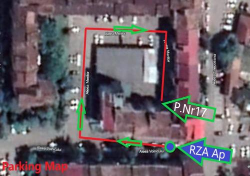 um mapa de um mapa de estacionamento de um edifício em RZA Apartment em Bistrita
