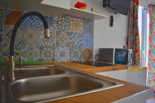 Kuchyň nebo kuchyňský kout v ubytování Villa Marisol Estudio EUROPA