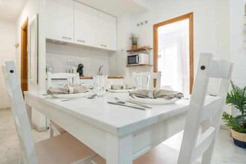 ครัวหรือมุมครัวของ Apartment with parking near center REMS