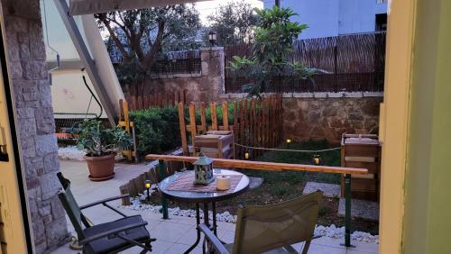 Балкон или терраса в M&M Airport stop Garden Apartment