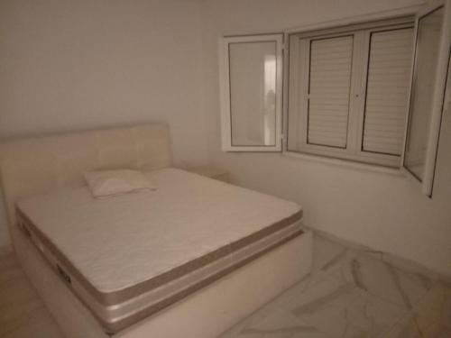 Alabaster Luxury Cheap House Tirana - Imazhi 5