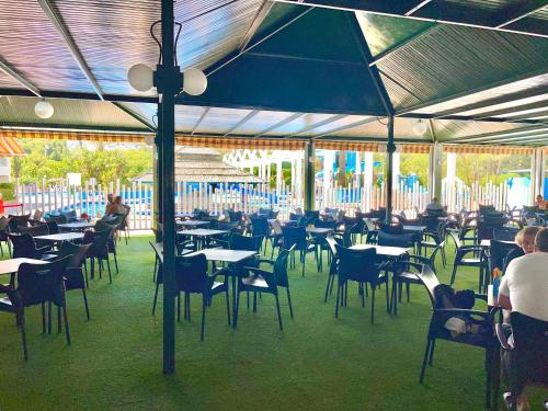 BenalBeach Holiday Appartement 2BDR Beach100m 5 Pools Gardens