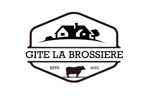 a label for a gift la brogue with a house and a cow at La Brossière in Landouzy-la-Cour