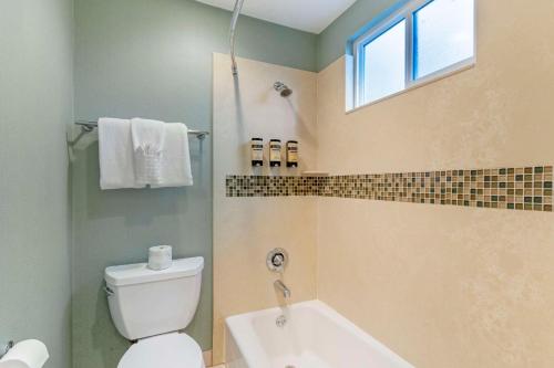 Ванная комната в Best Western Plus Riviera