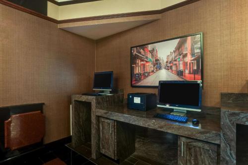 Drury Plaza Hotel New Orleans Image