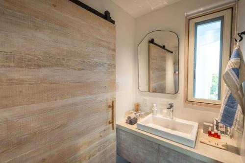 Bilik mandi di Cruise Room DESLIE 伊良部島