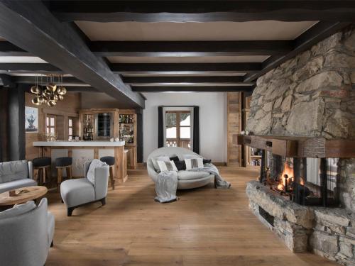 Chalet luxueux avec spa, piscine et vue sur pistes a Courchevel 1550 - FR-1-575-200