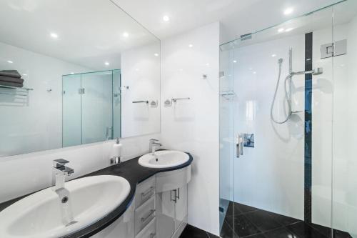 Ένα μπάνιο στο Zanzibar 1002 penthouse, sleeps 4