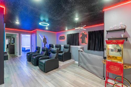 Amazing Home wcinema in Spectacular Resort 29601 photo 12