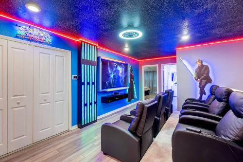 Amazing Home wcinema in Spectacular Resort 29601 photo 11
