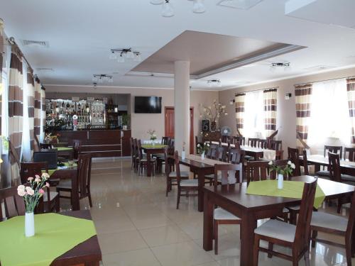 Restoran atau tempat lain untuk makan di Rezydencja Pod Pieprzówkami