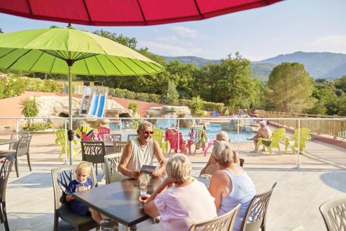 Fotografie z fotogalerie ubytování Camping des Alberes v destinaci Laroque-des-Albères