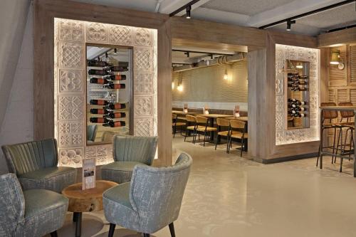 Ruang duduk di Beachrooms Pier 7