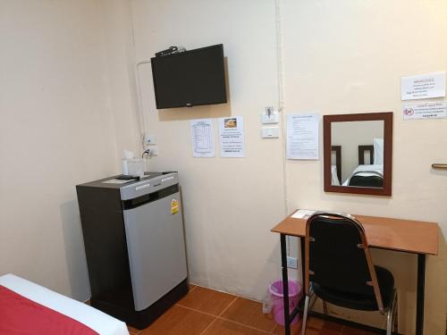 Kuchyň nebo kuchyňský kout v ubytování โรงแรมแอมไอม่อน - Am Amoonds Hotel
