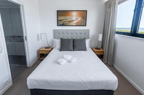 Cama o camas de una habitación en WhitsunStays - The Regal (2br/2bth, Central)