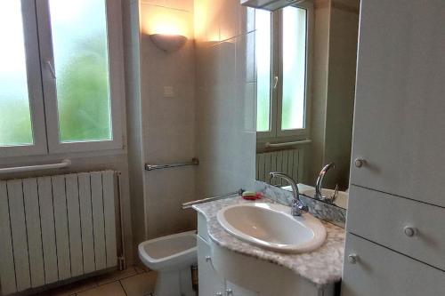 Ένα μπάνιο στο Maison au bord du lac