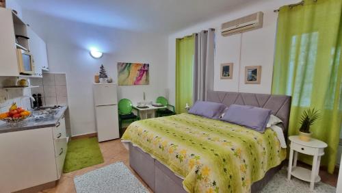 Η κουζίνα ή μικρή κουζίνα στο Heart of Omis - Green