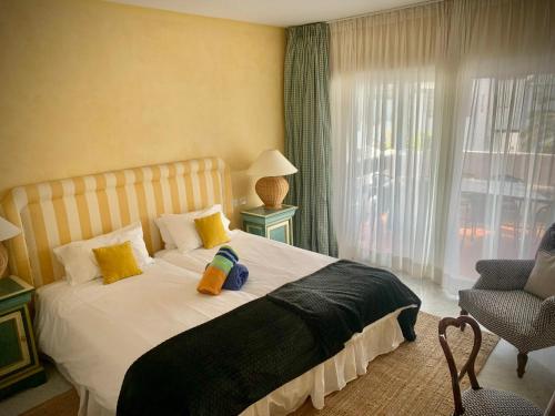 PUENTE ROMANO LUXURY PENTHOUSE, Beachside & Sea Views