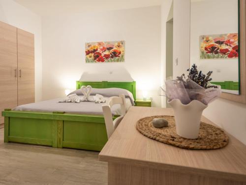 Postel nebo postele na pokoji v ubytování Apartment Val-1 by Interhome