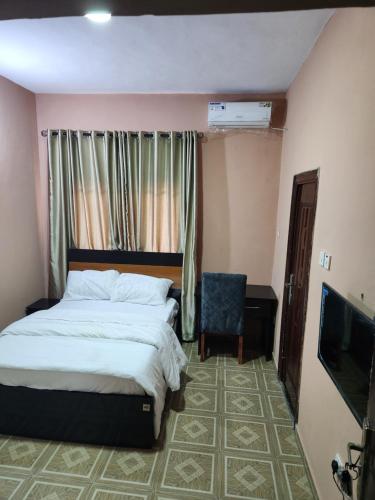 Gallery image of See Good Guest House Enimarire in Sangotedo