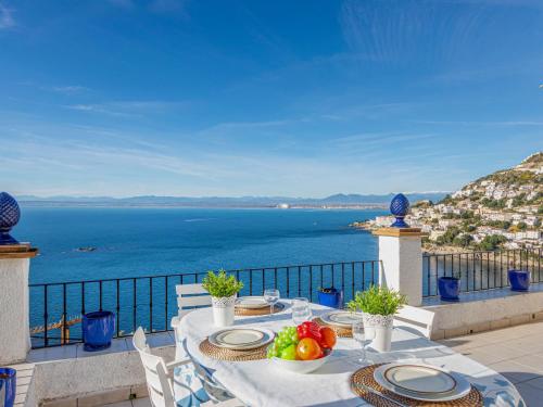 Holiday Home Madreselva-3 by Interhome
