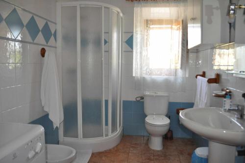 Koupelna v ubytování Casa rural El Salero Moratalla piscina y chimenea