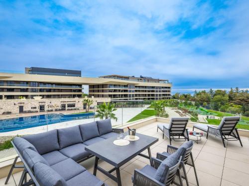 Posezení v ubytování Holiday Home Semi-detached Villa Crveni vrh 1-2-3- by Interhome