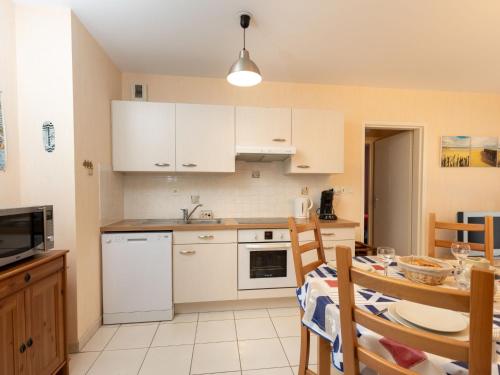Apartment L'air du Large by Interhome