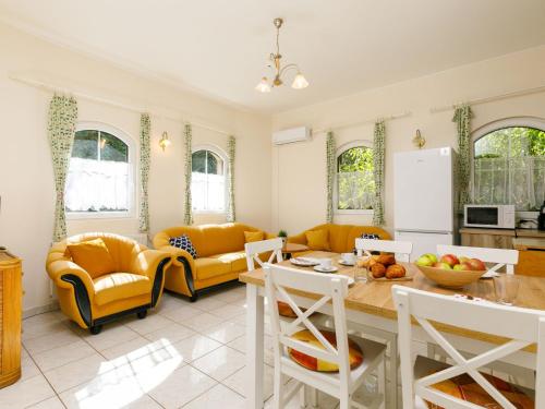 Holiday Home Capella by Interhome 8637 Balatonőszöd kép - 3