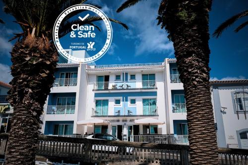 a sign for a clean and safe hotel at Hotel Varandas do Atlântico by RIDAN Hotels in Praia da Vitória