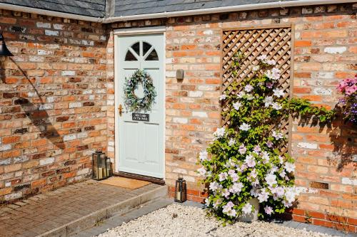 Κήπος έξω από το Little Lodge on the Yorkshire Wolds