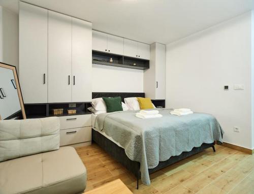 Market Studio by Irundo
