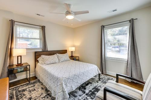 Un pat sau paturi într-o cameră la Wilmington Home with Gazebo Deck 4 Mi to Beach!