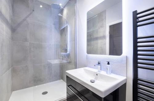 City Apartments - Clifton Green 2 Bedroom Apartment photo 4