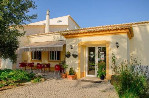 Four Bedroom Villa with private pool Oasis Parque AT09