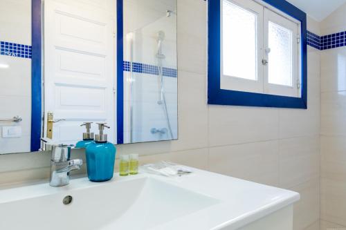 Ένα μπάνιο στο Duplex apartment in Las Americas