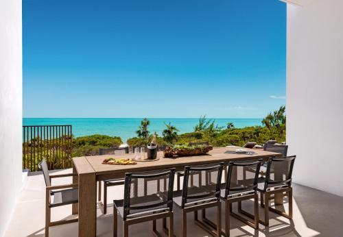Gallery image of UXUE Villa in Long Bay Hills