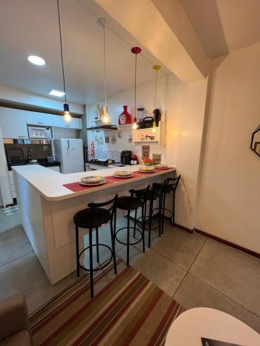 Η κουζίνα ή μικρή κουζίνα στο APÊ 102, 2 QUARTOS, TÉRREO | WI-FI 600MB | RESIDENCIAL JC, um lugar para ficar.
